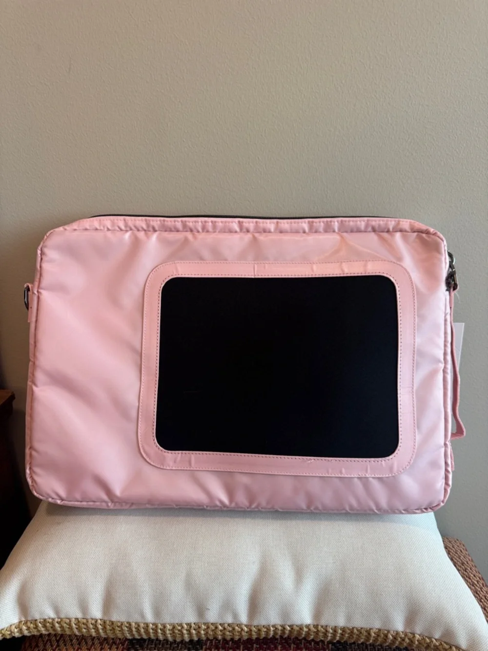 BUBBLE PINK LUD Delta crossbody 17 inch Laptop carry bag